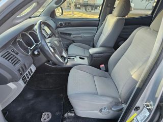 2014 Toyota Tacoma PreRunner V6 - Interior Front Seat Image